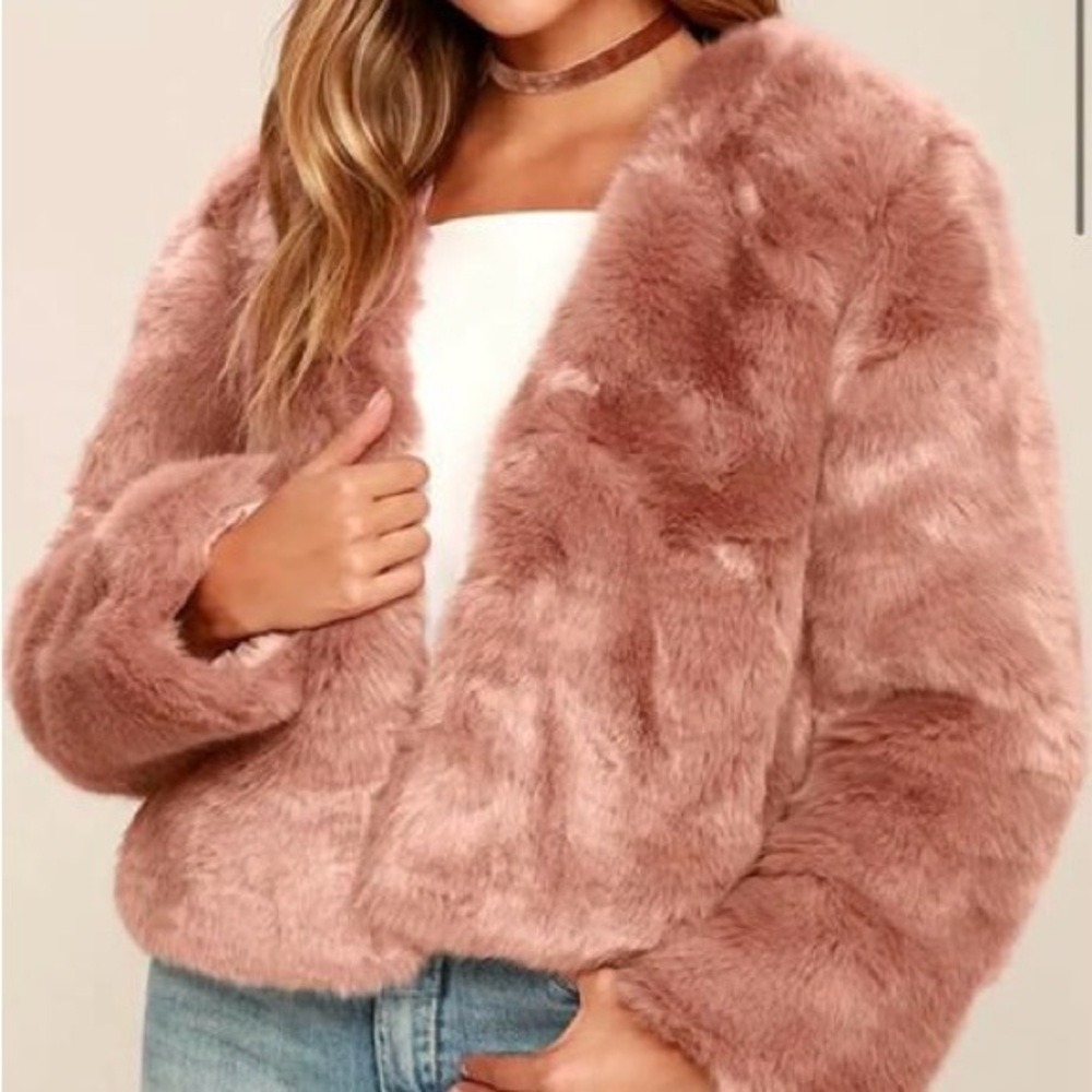 FINAL SALE!🎉STUNNING Faux Fur Pink Rose Cropped Teddy Jacket